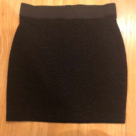 Black high waisted skirt - Picture 2 of 2